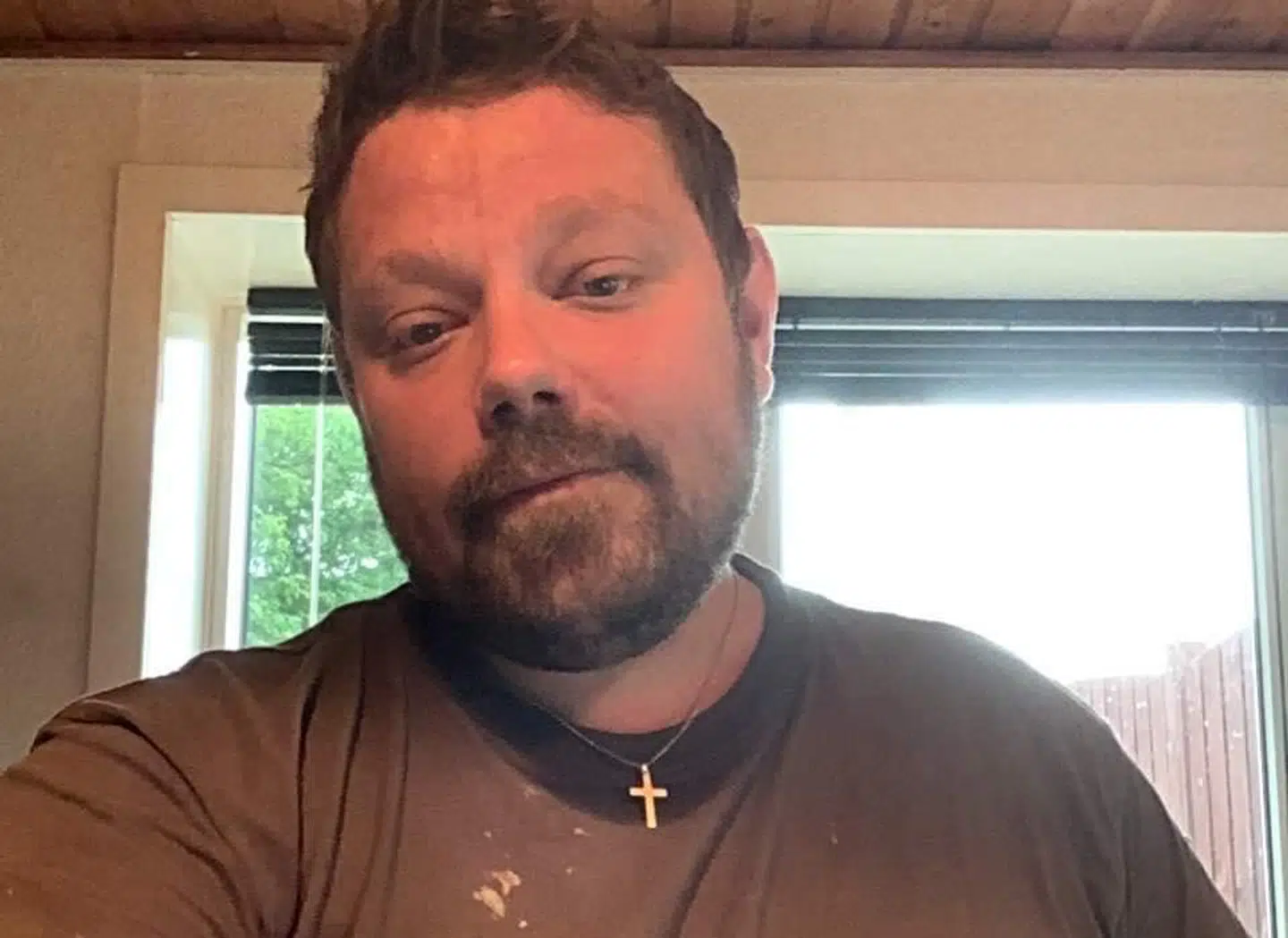 Henrik Kriegbaum Plettner blev i 2018 bidt af en kat. I oktober 2022 – fire år efter – døde han af følgesygdommene.