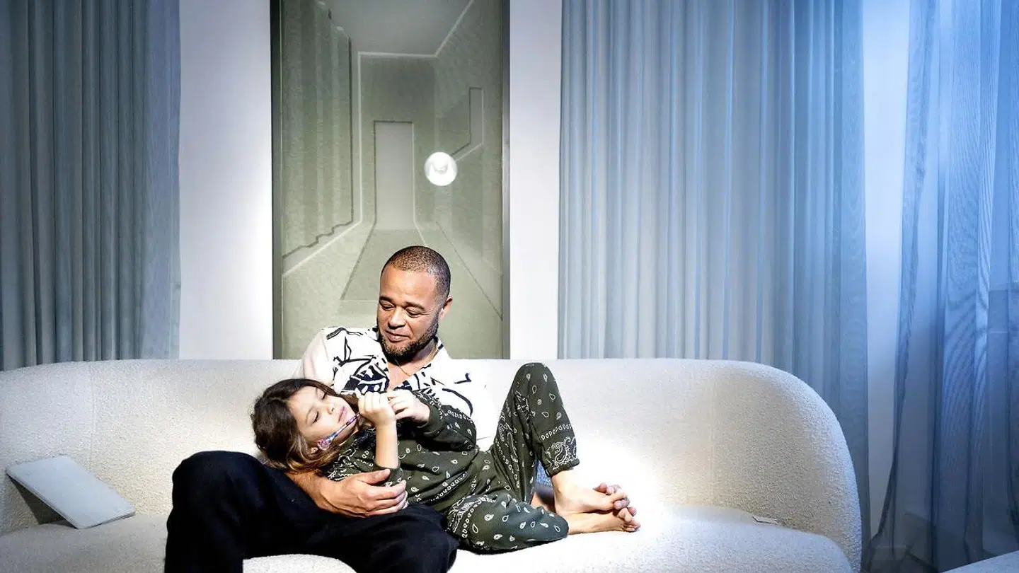 Remee med sin syv-årige datter Kenya, som han har med modellen Mathilde Gøhler.