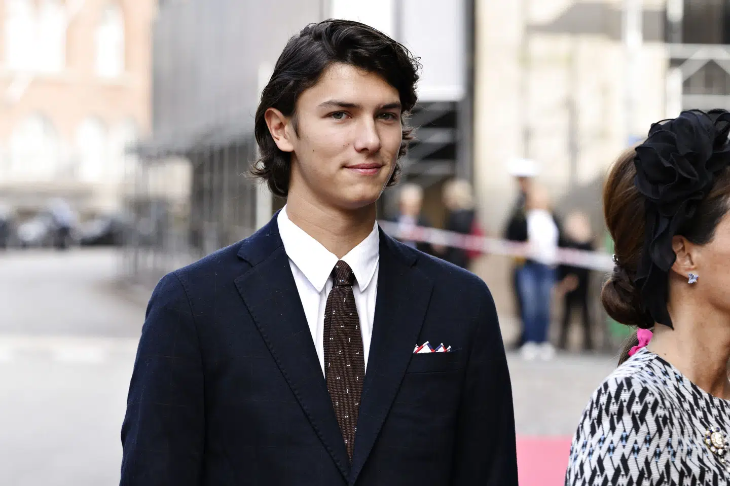 Prins Joachims ældste søn, grev Nikolai, er stolt af, at han har været prins af Danmark, siger han til flere medier efter titelfratagelse. Her ses Nikolai under ankomsten til Vor Frue Kirke under fejringen af dronningens 50-års regeringsjubilæum i København i september. Philip Davali/Ritzau Scanpix