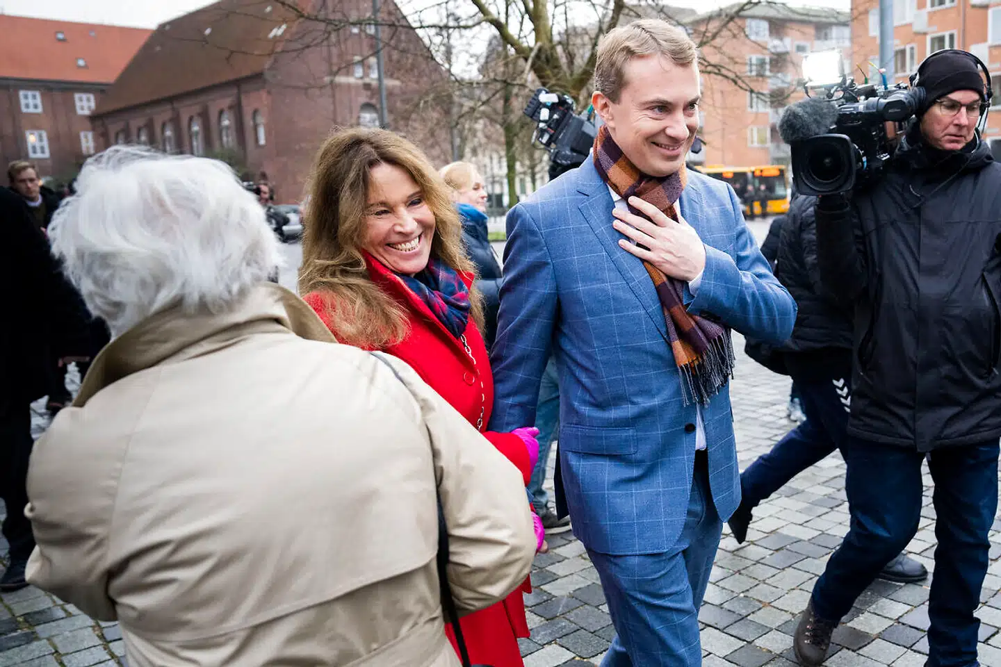 Morten Messerschmidt er frifundet og forlader Retten sammen med Dot Wessman.