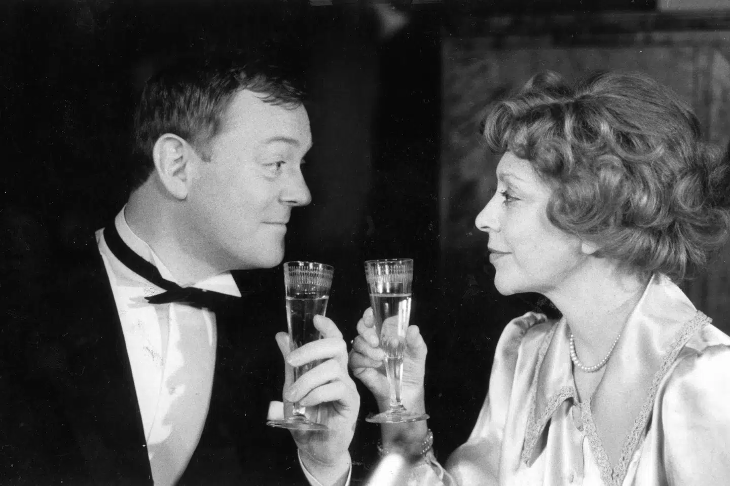 Skuespilleren Jesper Langberg, der blandt andet er kendt for rollen som Kristen Skjern i TV-serien »Matador«, er død.