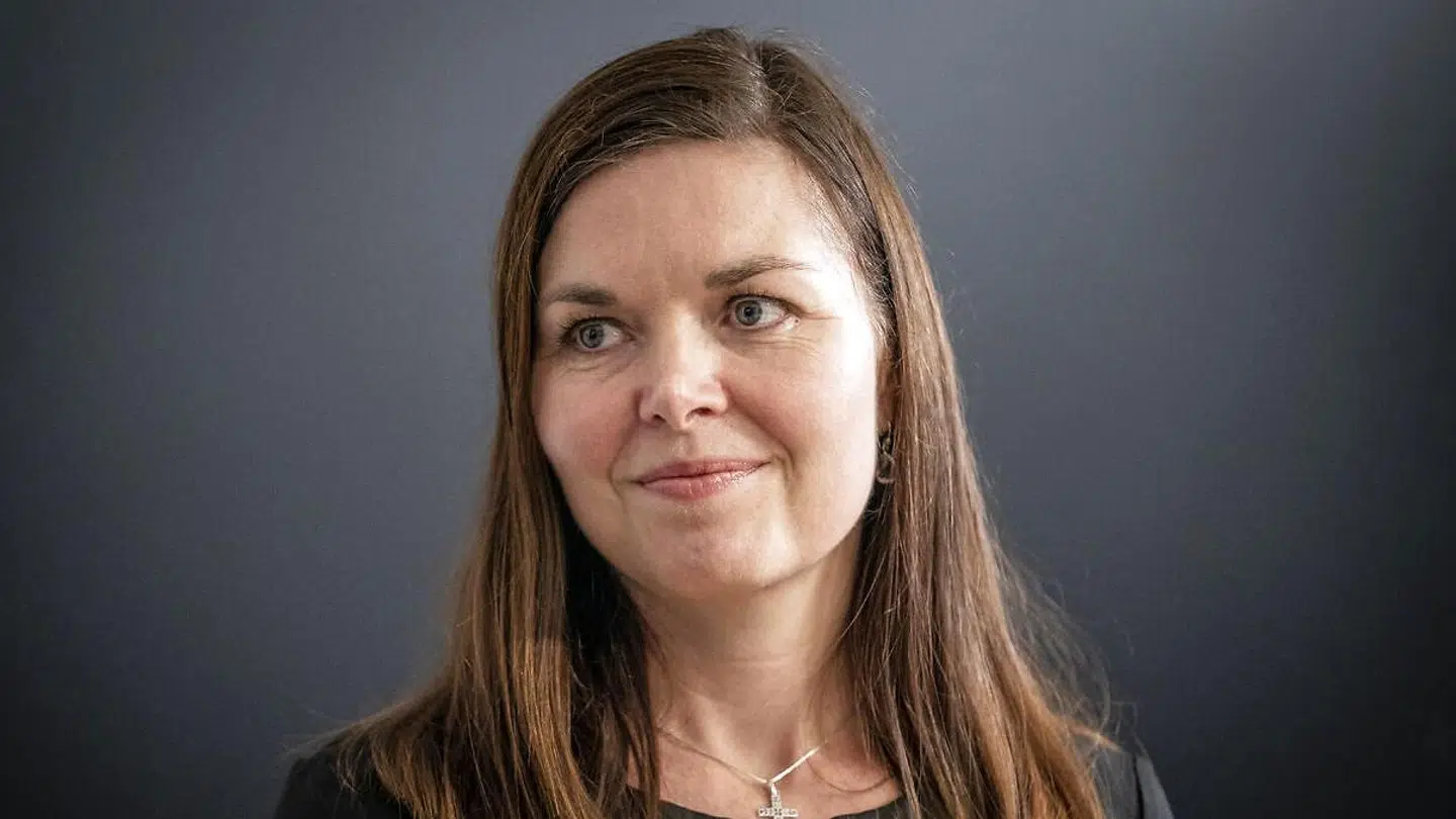 Kirkeminister, minister for landdistrikter og minister for nordisk samarbejde Louise Schack Elholm bliver nu trukket i samråd af Dansk Folkeparti på grund af planerne om at sløjfe Store bededag