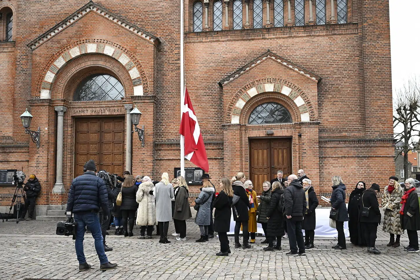 Journalist og forfatter Lise Nørgaard bisættes lørdag fra Sankt Pauls Kirke i København.