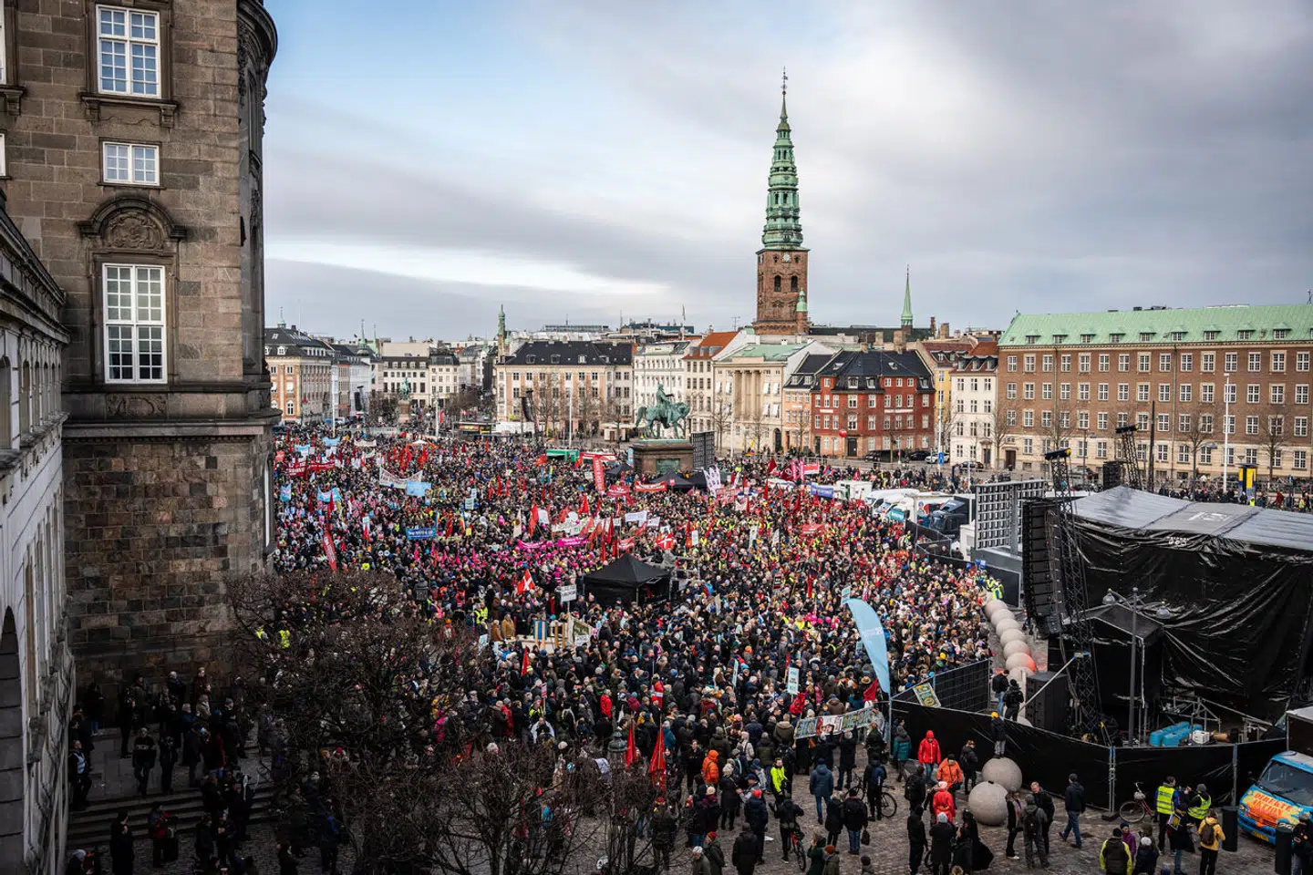 Fagbevægelsen har demonstreret, og mange aktører i det danske samfund har langet ud efter regeringen for at sløjfe fridagen. Men ifølge økonomer er der en vis chance for, at danskerne kommer til at holde lige så meget fri, som de plejer.