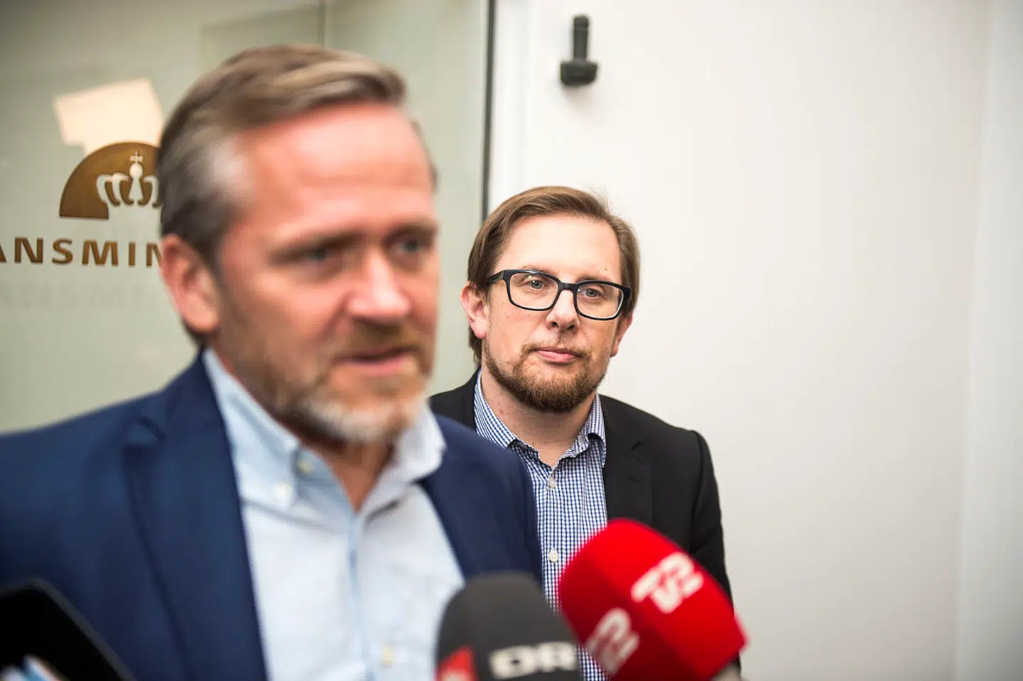 Ifølge ny bog havde både Anders Samuelsen og Ammitzbøll-Bille i 2017 besluttet sig for at udløse et folketingsvalg og føre kampagne under sloganet »Ikke for enhver pris«.