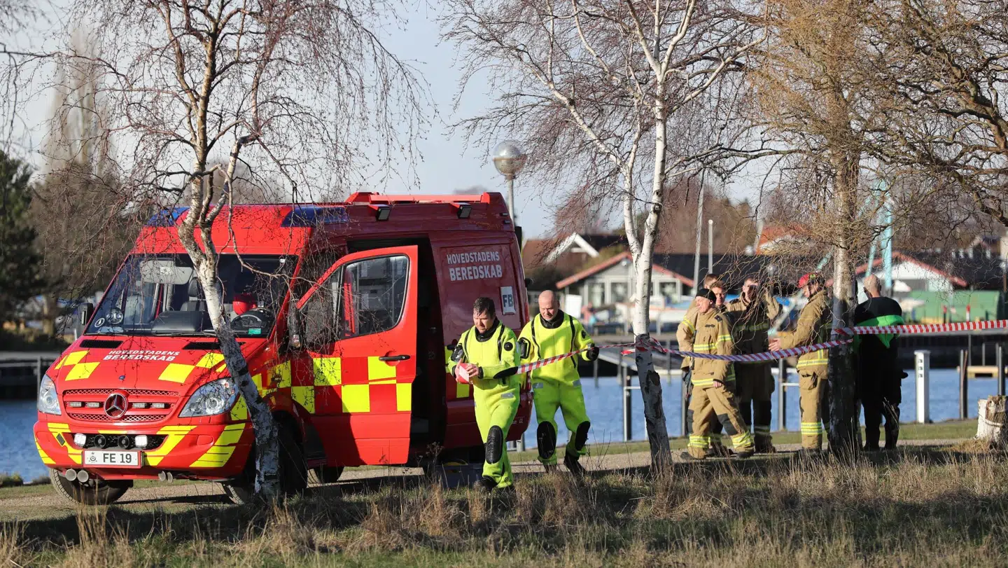 Et stort område omkring havnen i Hvidovre blev spærret af søndag morgen. Foto: Presse-fotos.dk