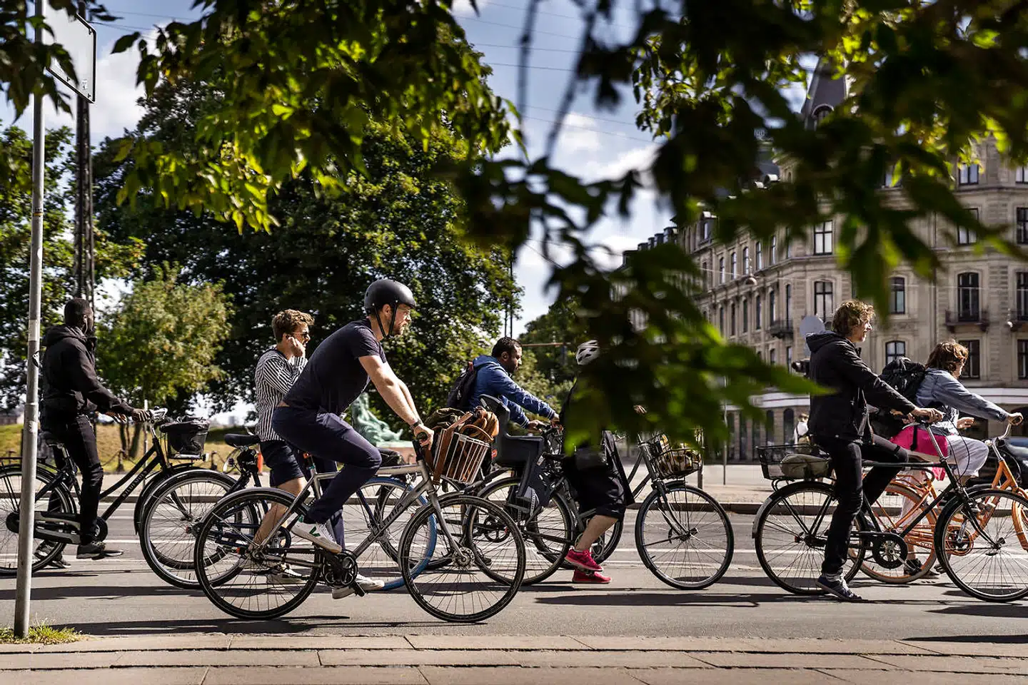 Cyklister ved Dronning Louises Bro.