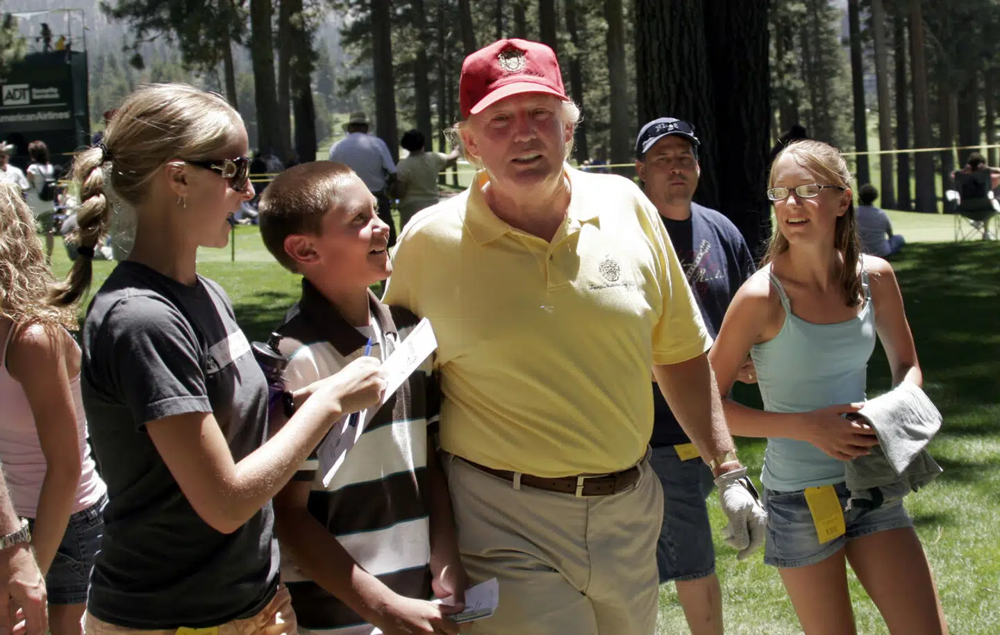 Donald Trump deltog i 2006 i golfturnering ved Lake Tahoe, hvor han angiveligt mødte Stormy Daniels, som hævder at have haft en månedlang affære med ham.