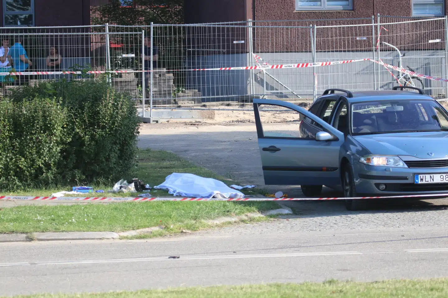 To unge svenske mænd blev dræbt med mange skud i Sennepshaven i Herlev tirsdag. Ifølge Ekstra Bladet har politiet i Aarhus fredag aften anholdt en mistænkt med forbindelse til sagen. (Arkivfoto) Mathias øgendal/Ritzau Scanpix