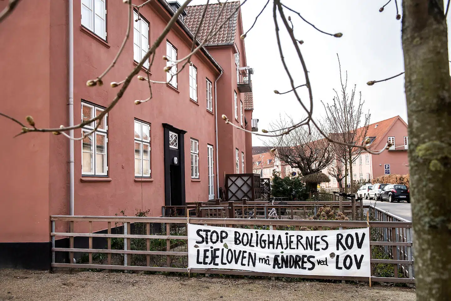Den Sønderjyske By på Frederiksberg, hvor beboerne protesterer mod kapitalfonden Blackstone, der ejer ejendomsselskabet 360 North.