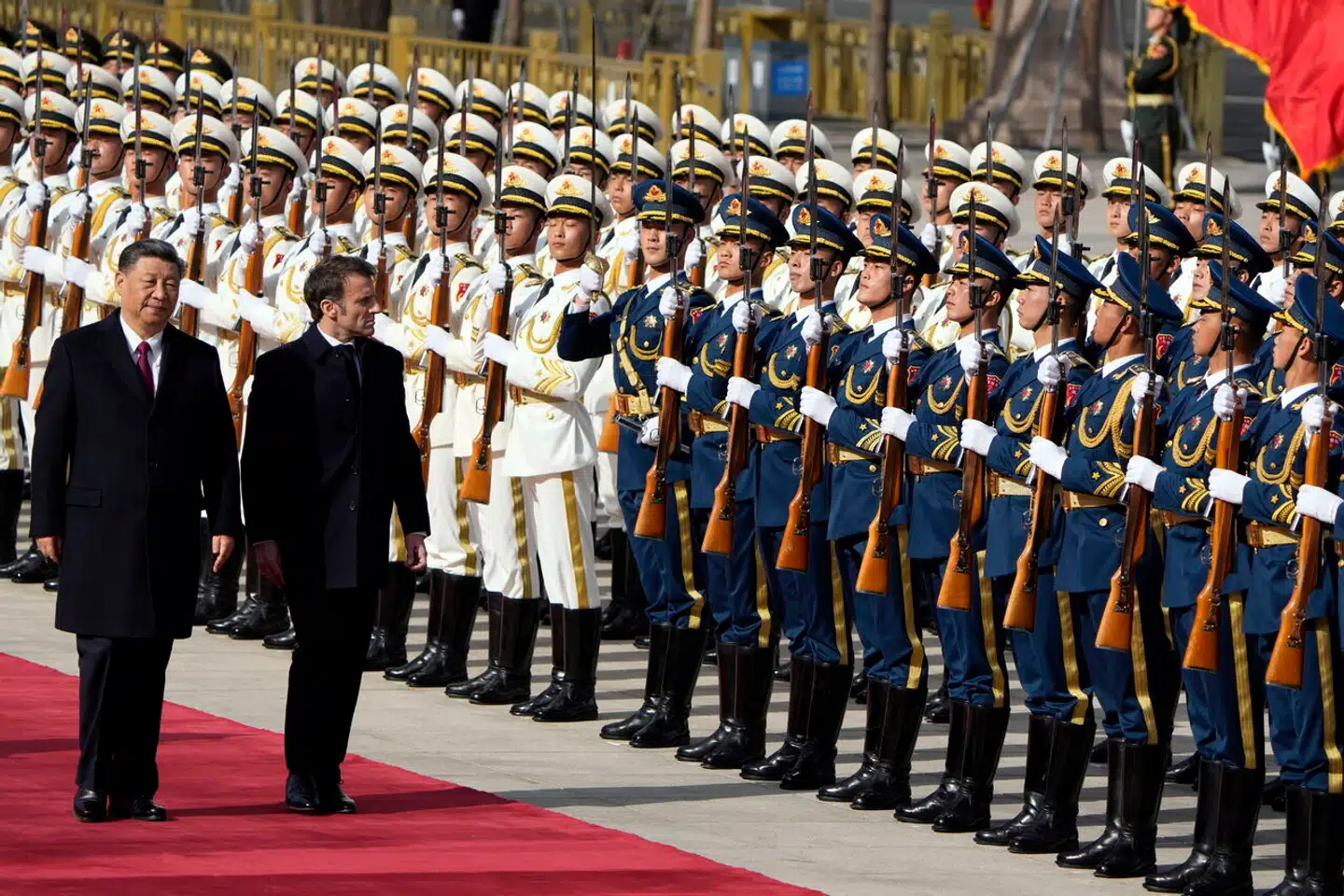 Arkivfoto: Macron landede onsdag i Beijing, hvor han skal være tre dage. Øverst på besøgets dagsorden er den igangværende krig i Ukraine.