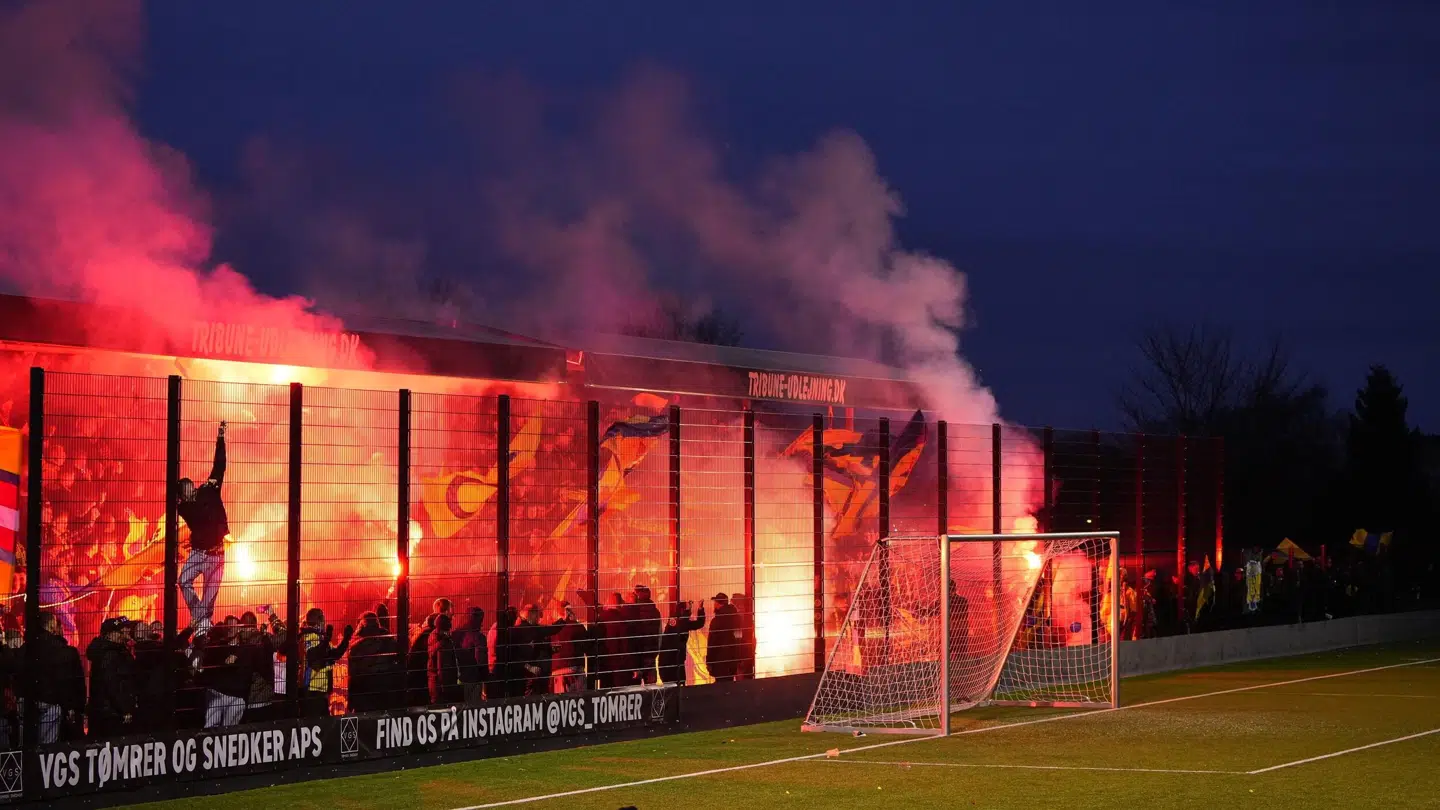 Der var lejet mobiltribuner til Brøndby-fansene. Claus Bech/Ritzau Scanpix