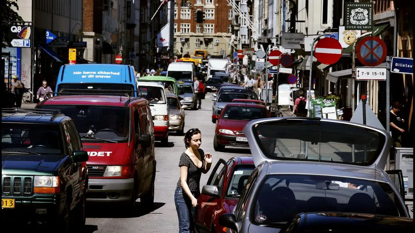 Københavns Kommune er i fuld gang med at udrulle et projekt, der skal sænke fartgrænsen i Københavns centrum og brokvarterer til 30 kilometer i timen.