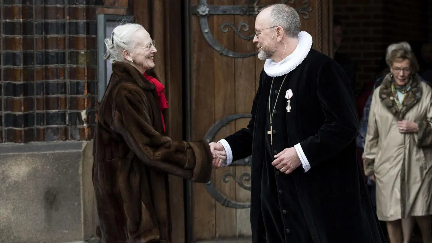 Dronning Margrethe og biskop Henrik Wigh-Poulsen.