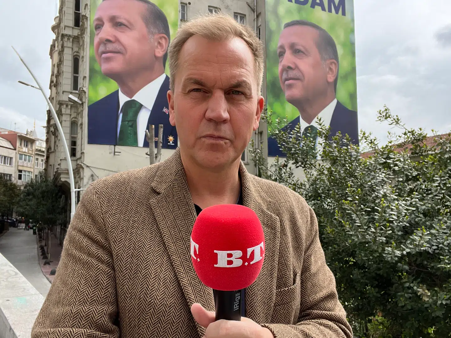 B.T.s internationale korrespondent, Jakob Illeborg, dækker det spændende og vigtige valg i Tyrkiet. Lige nu befinder han sig i Istanbul.