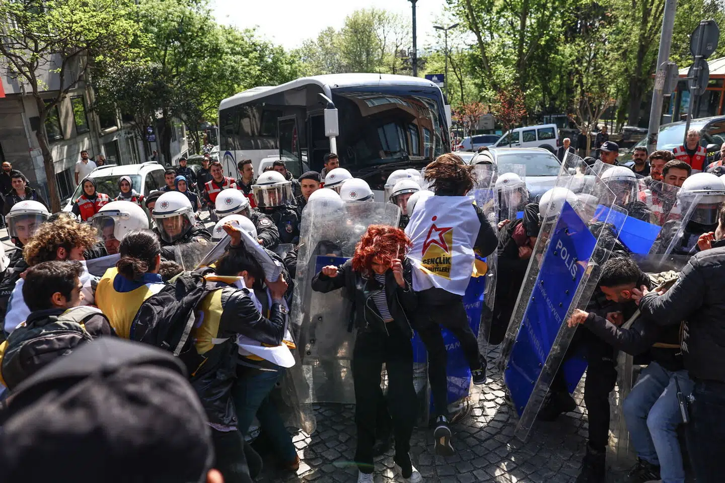 Politiet er ofte hårdhændede i Istanbul.