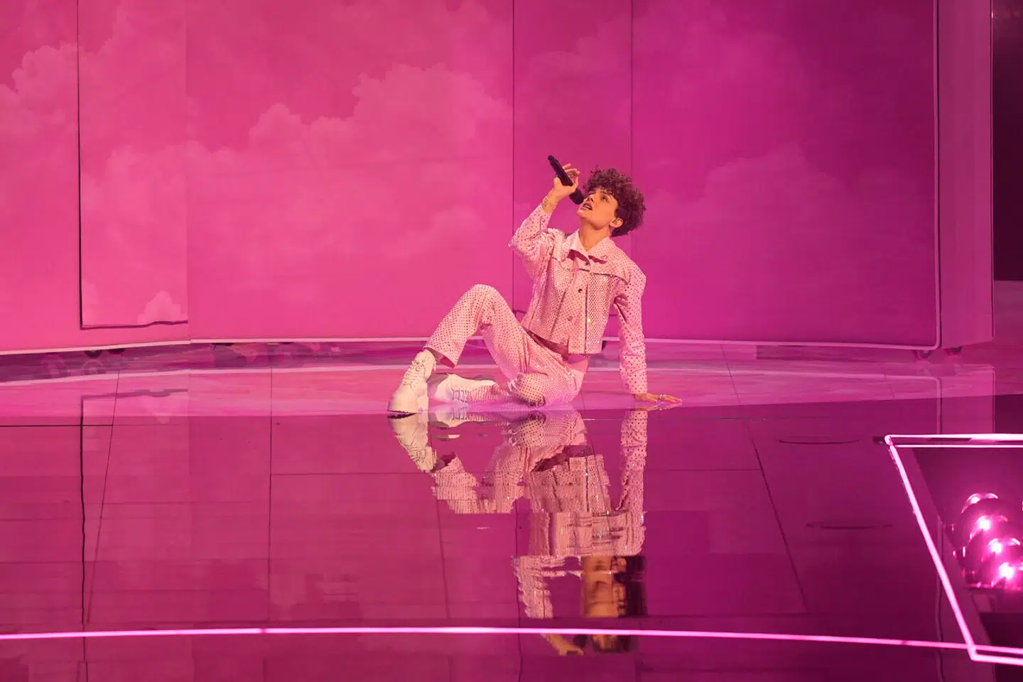 Reiley med sangen 'Breaking My Heart' røg ud efter torsdagens semifinale.