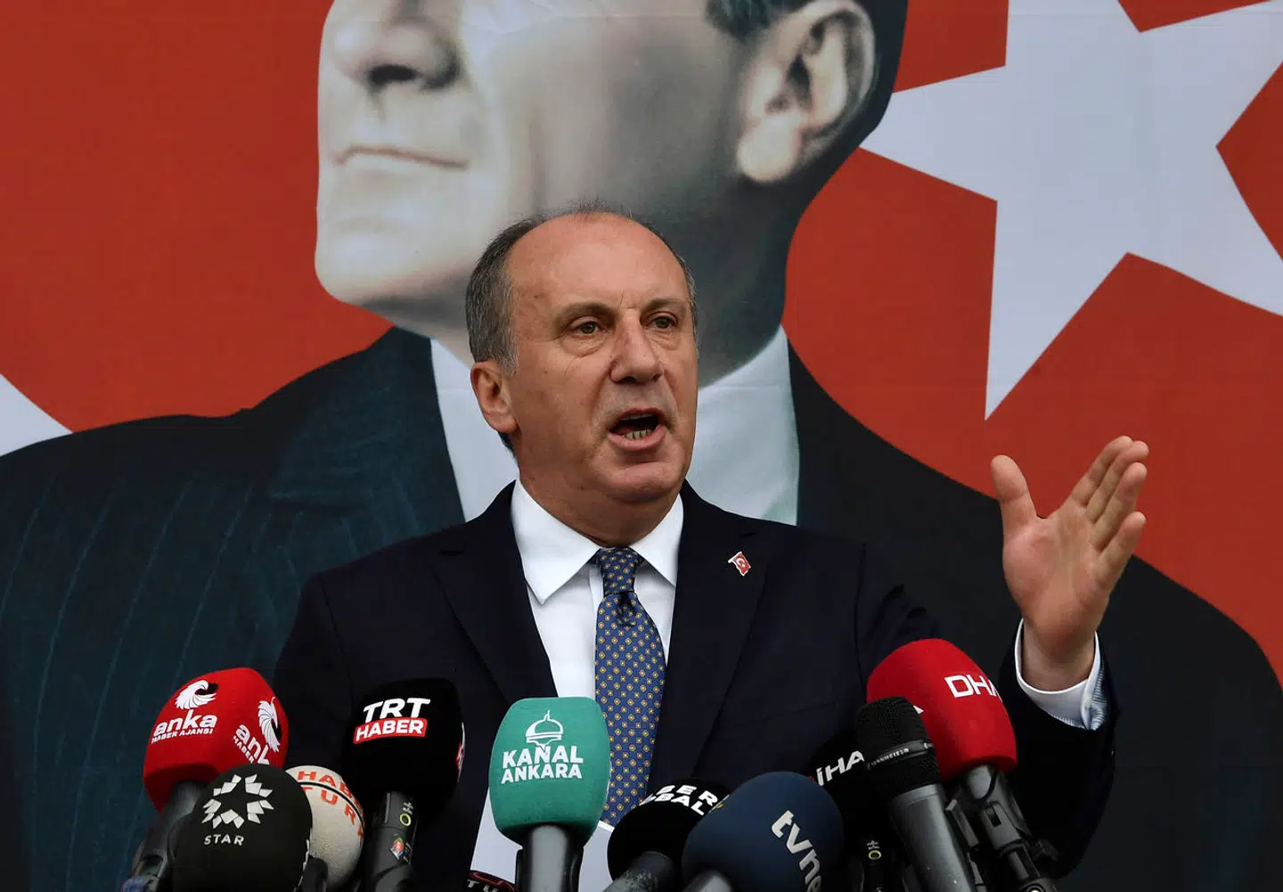 Muharrem Ince taler forleden. Nu har han trukke sit kandidatur, hvilket kan få stor indflydelse på det endelige resultat af valget.