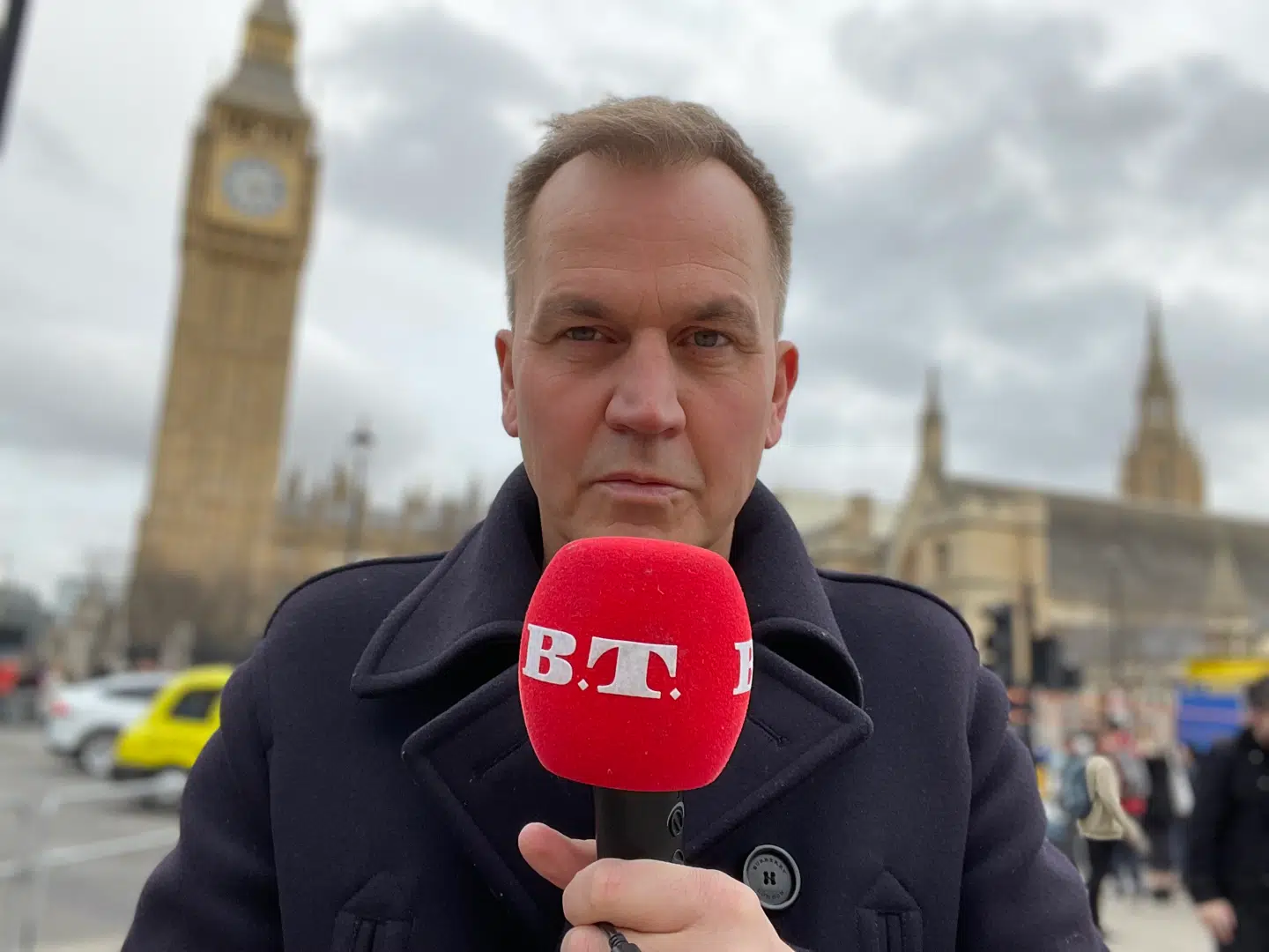 B.T.s internationale korrespondent, Jakob Illeborg, har boet i Storbritannien i mere end tyve år og dækket uroligheder i Nordirland ved mange lejligheder.
