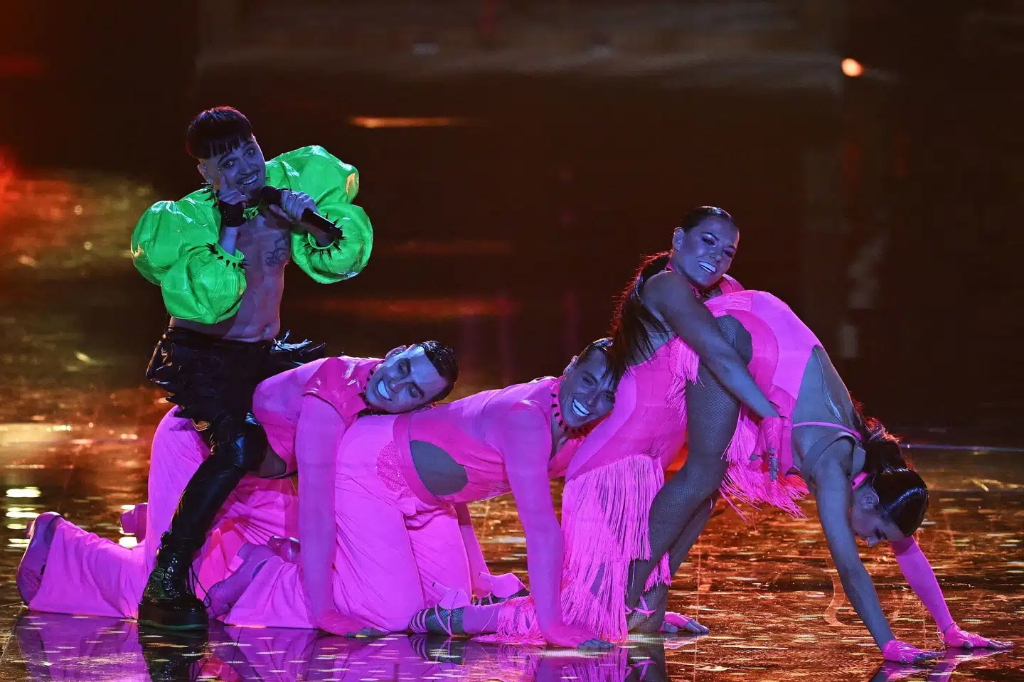 Sangeren Käärijä fra de tusind søers land strøg durk i finalen med det bombastiske nummer Cha Cha Cha, der blev fremført med en lige så bombastisk koreografi. Paul Ellis/Ritzau Scanpix