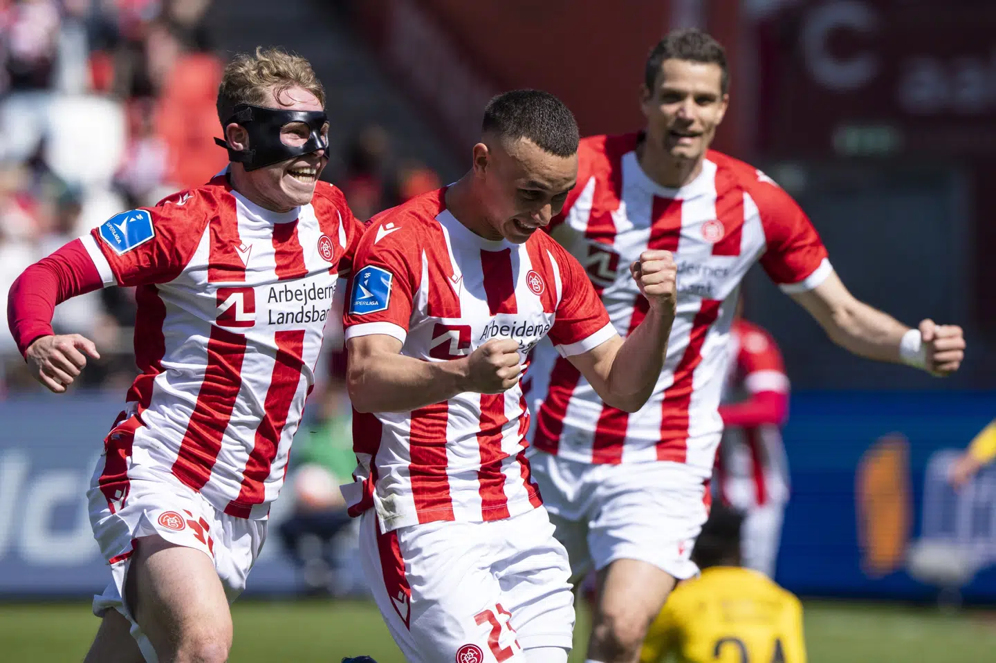 AaB kom søndag et stort skridt tættere på overlevelse med en sejr på hjemmebane over AC Horsens. Nu er der også flere millioner i udsigt. Bo Amstrup/Ritzau Scanpix
