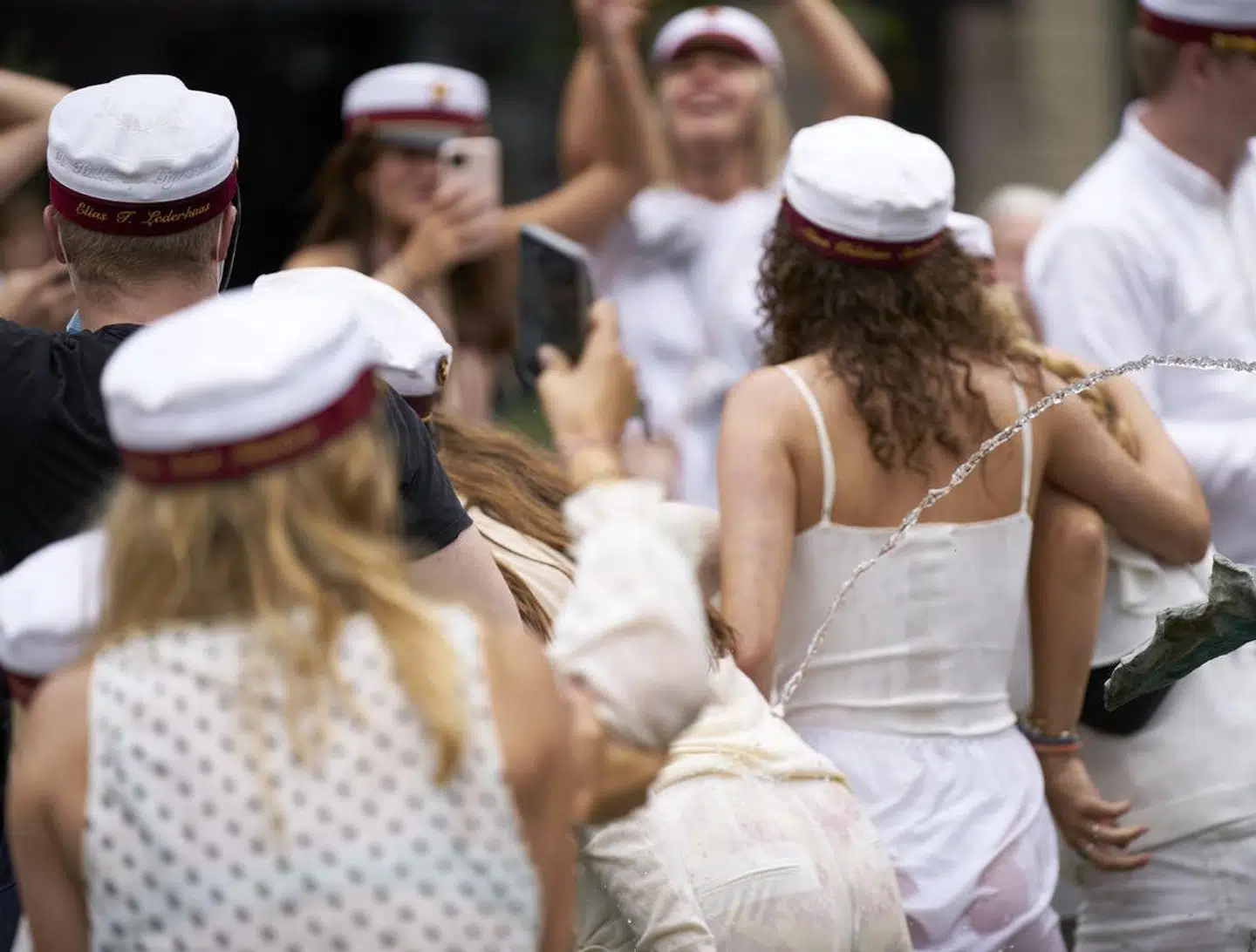 Studentertiden er fyldt med forventninger om fest og glæde. Men ikke alle er inviteret til festerne, skriver en kommende student. Foto: Arkiv fra 2021.