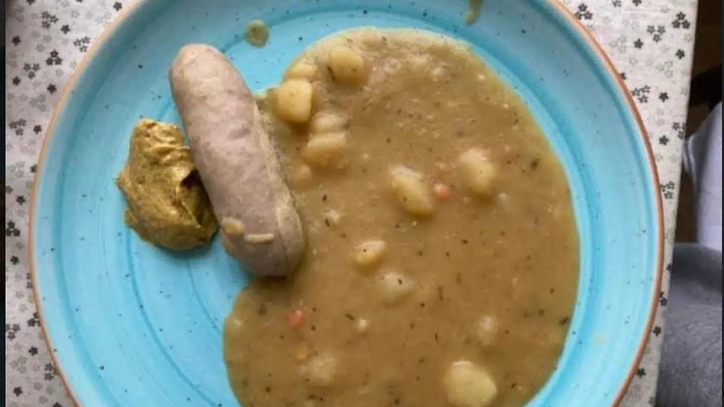 Dagens ret på plejehjemmet Kastanjehusene. Rent ernæringsmæssigt er retten godkendt, siger en seniorforsker i ernæring.