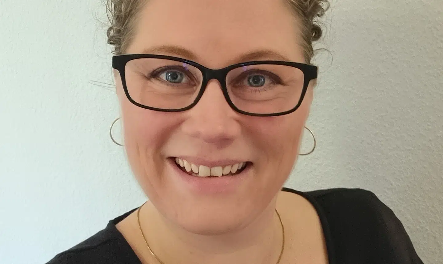 Rikke Stecher fra Hvalsø er utilfreds med, at Shell i første omgang oplyste, at hun ikke skulle foretage sig noget, efter at hun havde tanket diesel torsdag fra en af de tankstationer, der havde fået det urene diesel.