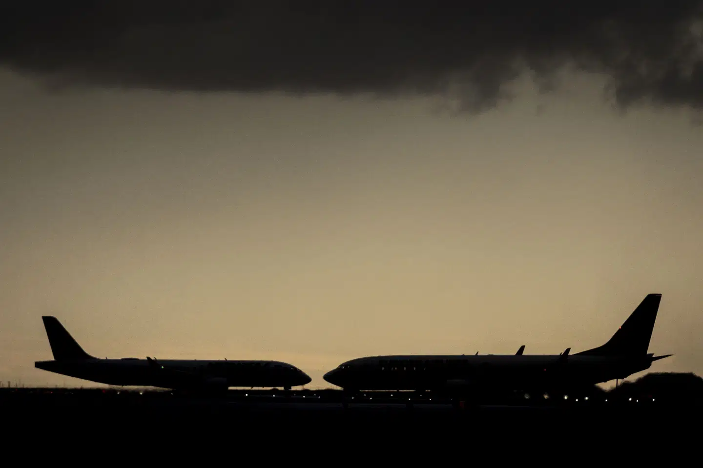 En række læger er tiltalt for at have foretaget helbredsundersøgelser og udstedt flyvetilladelser til piloter, selv om de manglede den fornødne autorisation. (Arkivfoto). Mads Claus Rasmussen/Ritzau Scanpix
