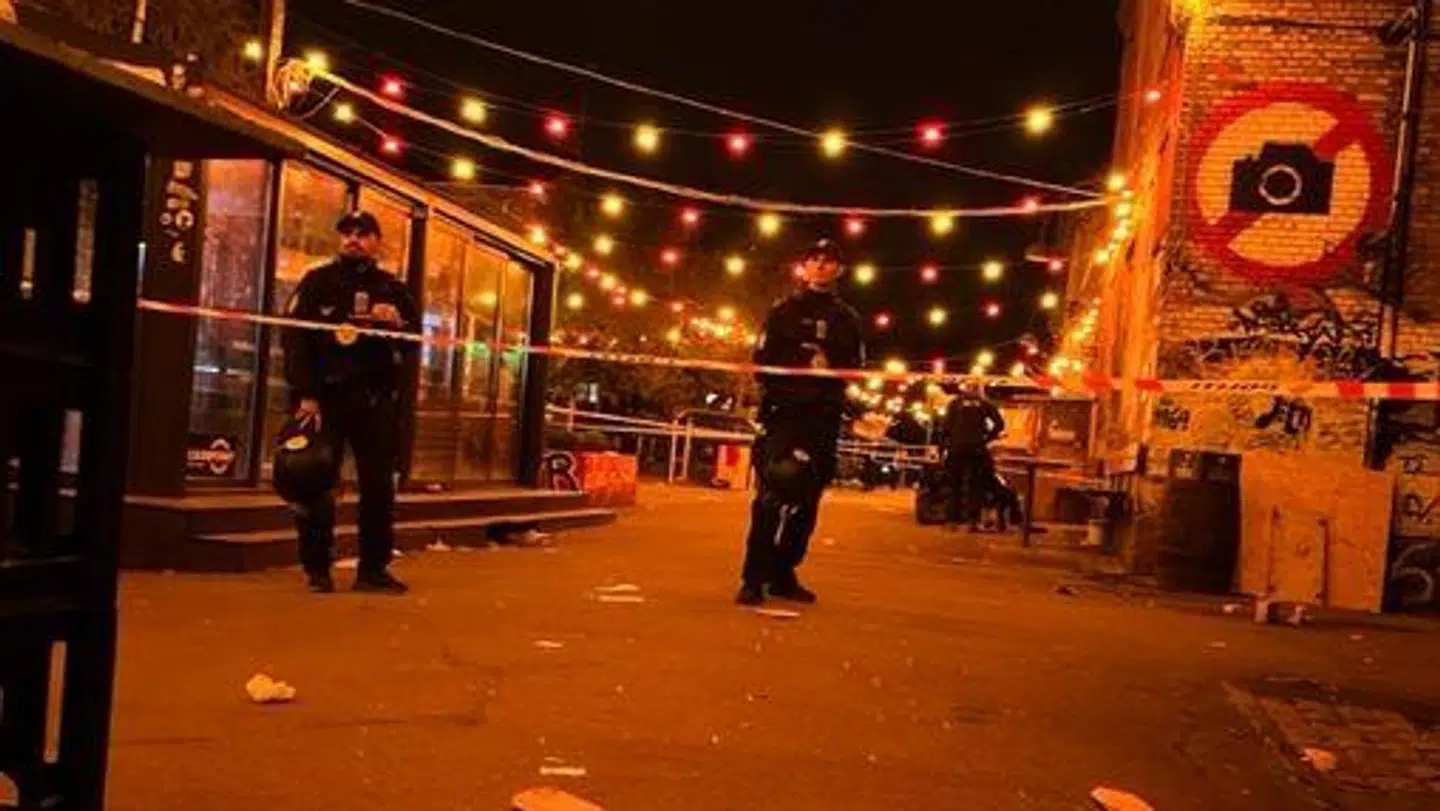 Seks mænd er søndag blevet løsladt efter et voldsomt overfald på Christiania.