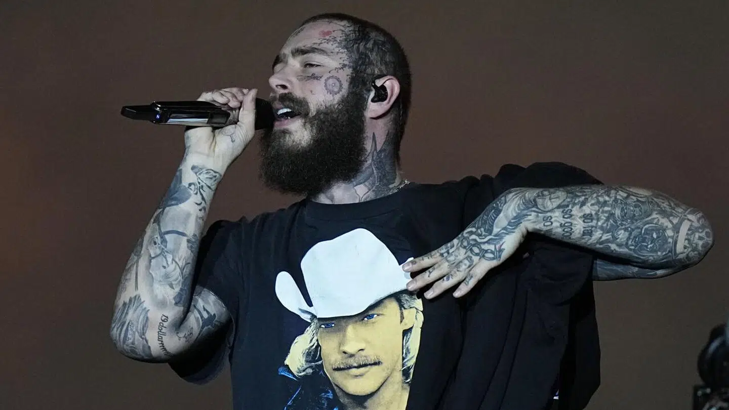 ARKIV. Kronprins Frederik dukkede pludseligt op til Post Malones danske koncert onsdag aften i Royal Arena.