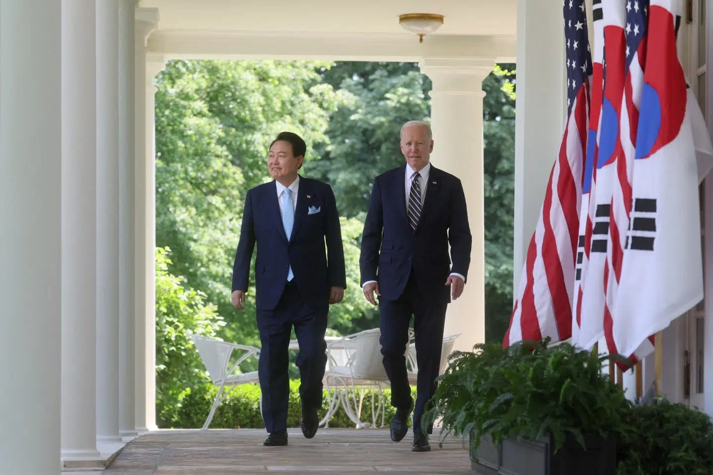 Sydkoreas præsident, Yoon Suk-yeol, og USA's præsident, Joe Biden, mødtes onsdag i Det Hvide Hus. Leah Millis/Reuters