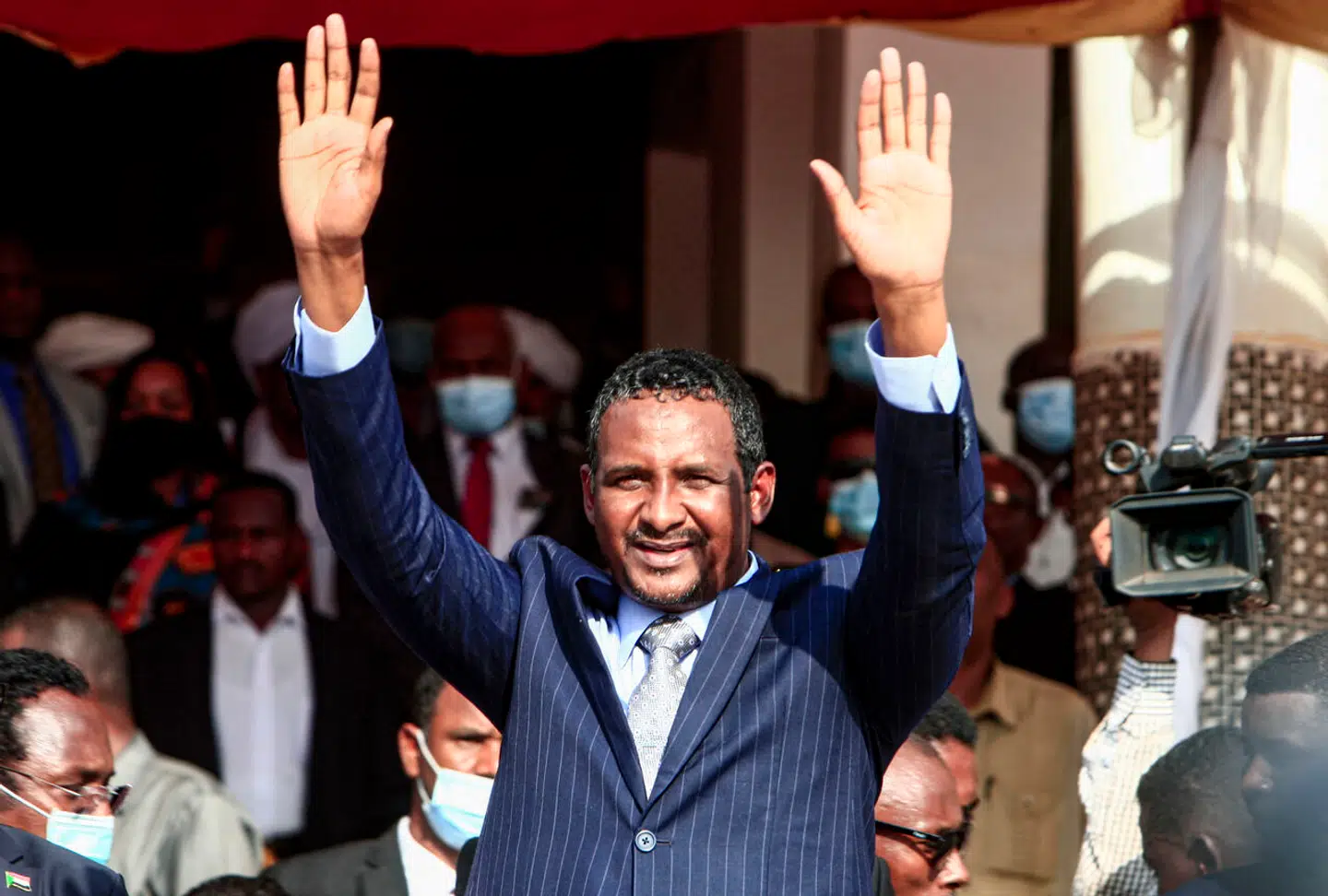 General Mohamed Hamdan Daglo 'Hemeti', som kalder sin modstander for 'djævelens budbringer'.