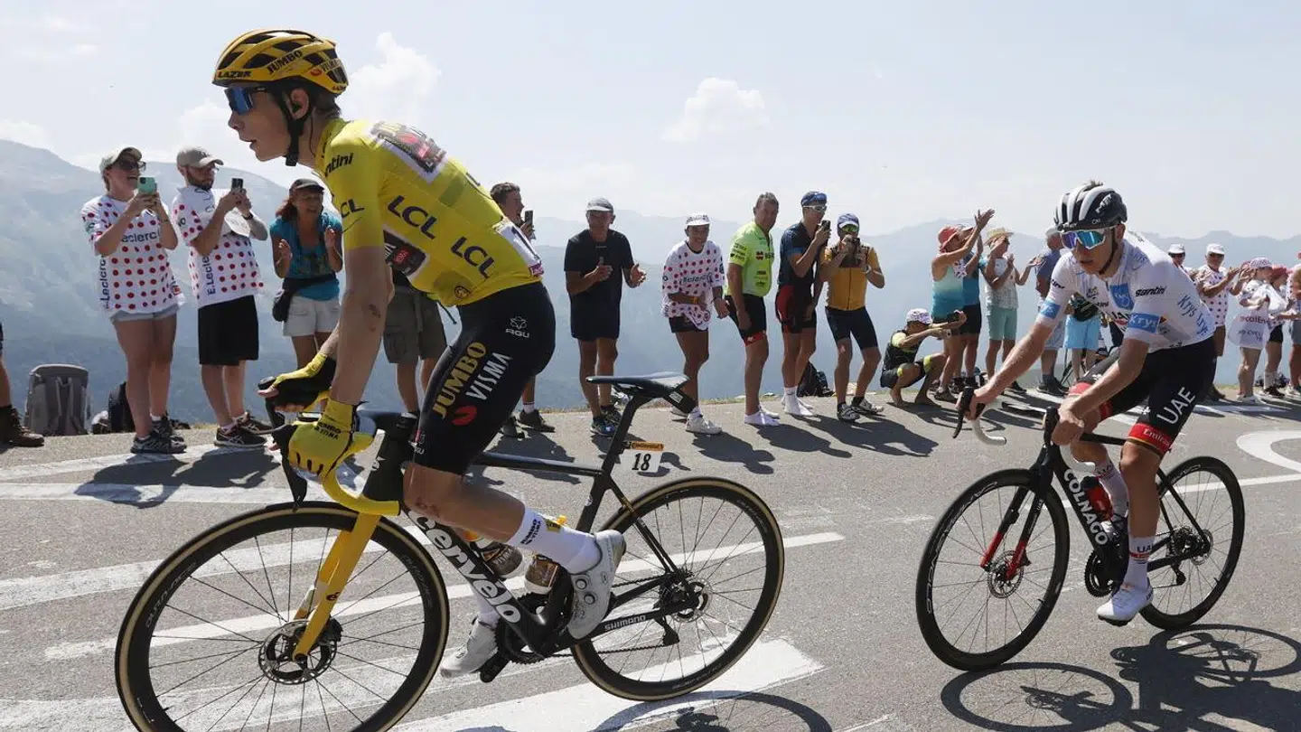 Jonas Vingegaard og Tadej Pogacar i duel under sidste års Tour.