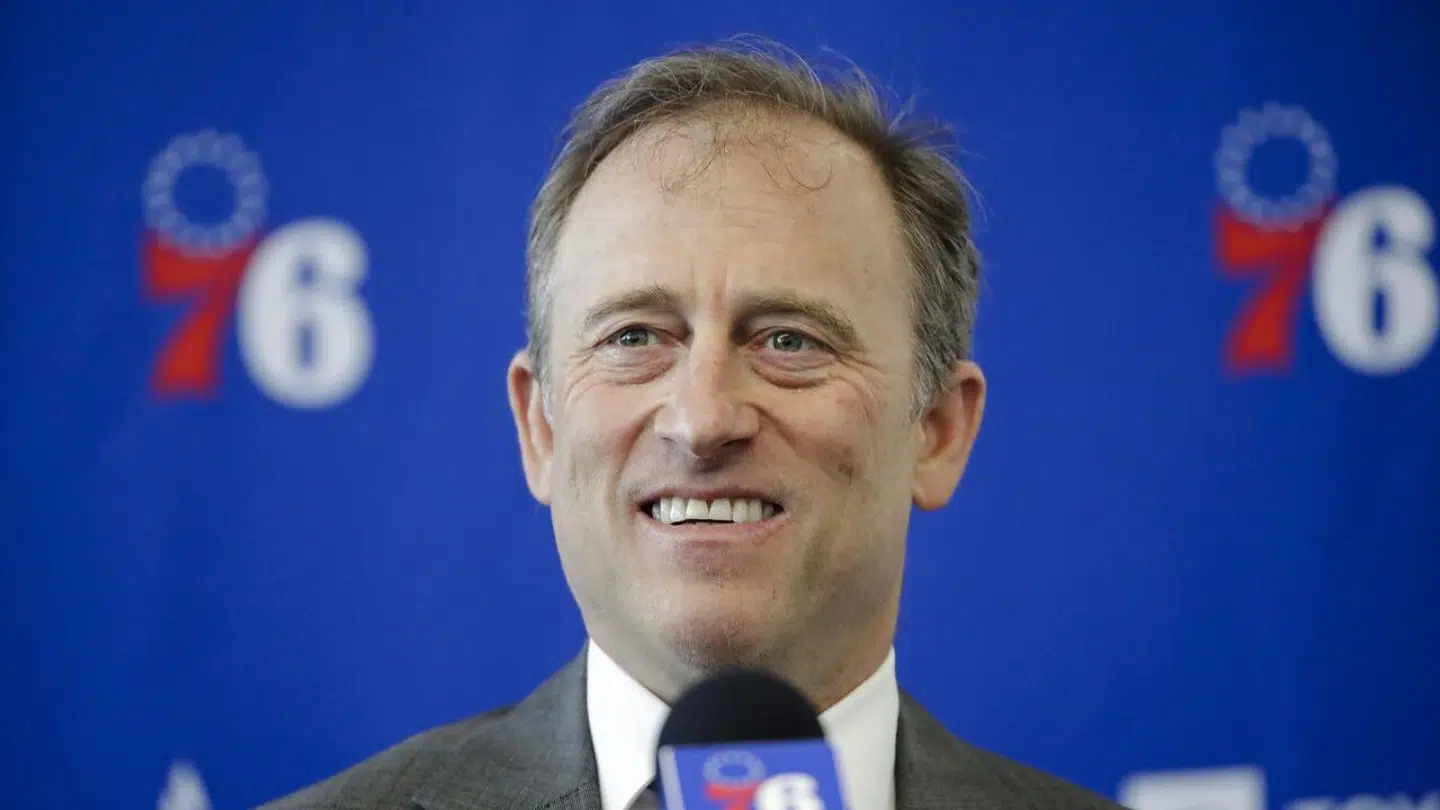 Josh Harris betaler 41 milliarder for klubben.