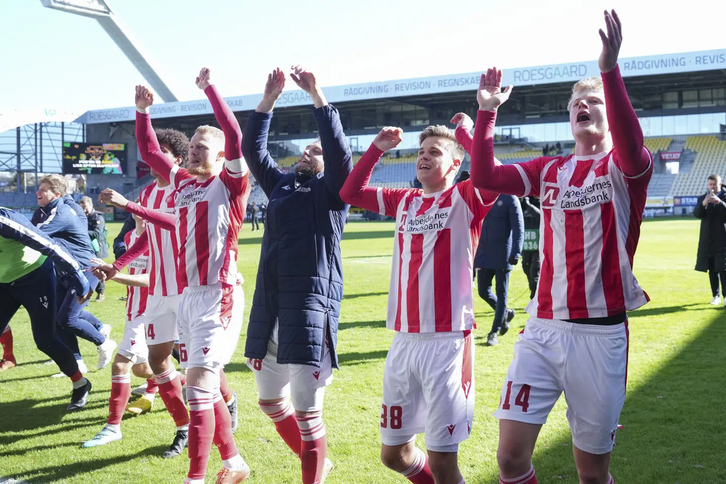 AaB-spillerne kunne søndag fejre den første ligasejr siden oktober. I Horsens vandt AaB med 4-0. Claus Fisker/Ritzau Scanpix