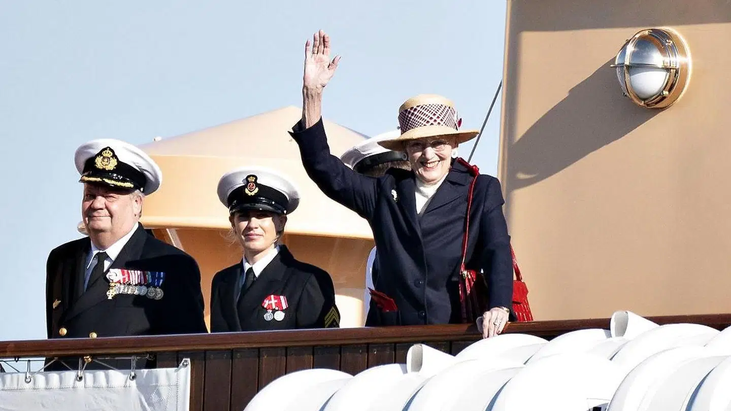 Dronning Margrethe ankommer til Hanstholm under sit sommertogt med Kongeskibet Dannebrog, 30. august 2021.