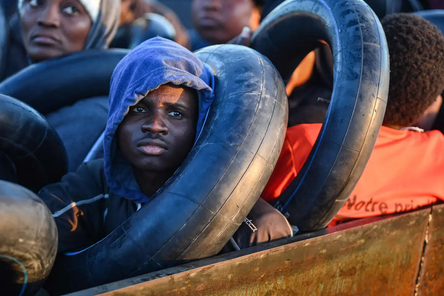 Antallet af afrikanske migranter, der forsøger at krydse fra Tunesien til Italien, er stærkt stigende. Inden for de seneste to dage er 67 personer meldt savnet, efter deres både er sunket i Middelhavet. (Arkivfoto) Fethi Belaid/Ritzau Scanpix