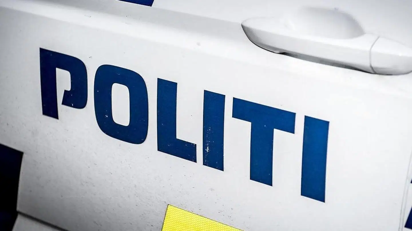 Sydsjællands og Lolland-Falsters Politi advarer mod en 'sød bankdame', som har snydt to ældre borgere.