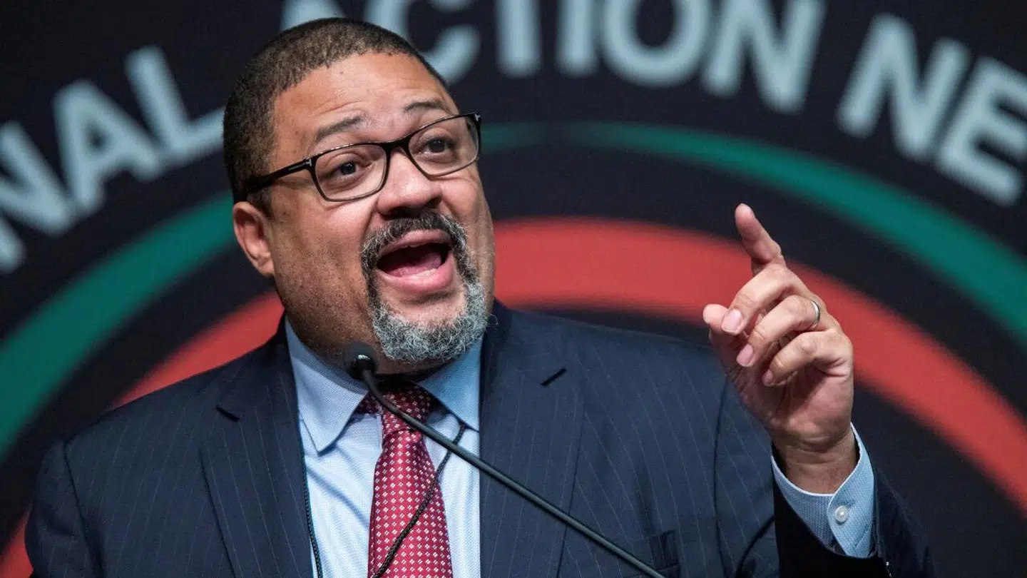 FILE PHOTO: Manhattan District Attorney Alvin Bragg speaks to attendees during the National Action Network National Convention in New York City, U.S., April 7, 2022. REUTERS/Eduardo Munoz/File Photo