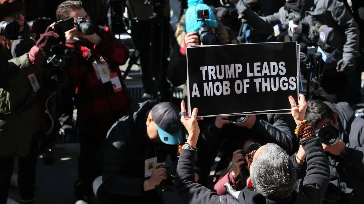 Begge sider er repræsenteret foran retten i New York.