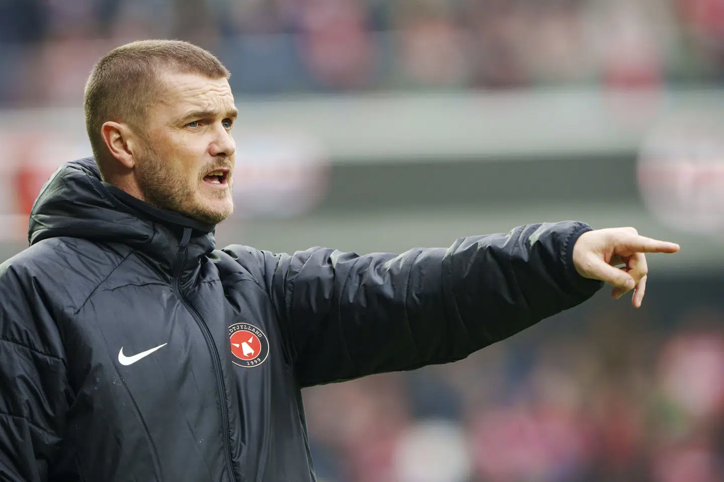 Niels Lodberg stod på sidelinjen med træneransvaret, da FCM søndag spillede 3-3 på udebane mod Silkeborg. Assistenten er dog bloten midlertidig løsning efter fyringen af Albert Capellas. Bo Amstrup/Ritzau Scanpix