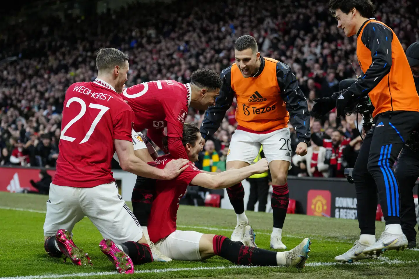 Marcel Sabitzer jubler, efter at han har bragt Manchester United foran med 2-1 mod Fulham. Jon Super/Ritzau Scanpix