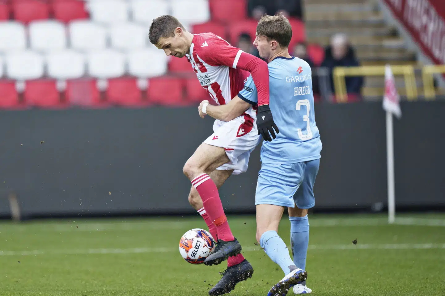 AaB har blot scoret et enkelt mål i fem forårskampe i Superligaen. Sidste sæsons superligatopscorer Nicklas Helenius kunne heller ikke hjælpe nordjyderne i søndagens 0-1-nederlag til Randers. Henning Bagger/Ritzau Scanpix
