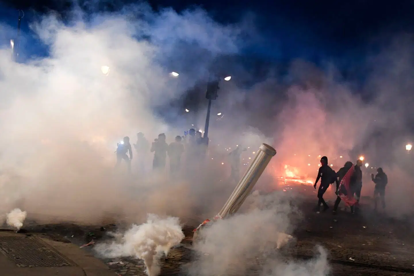 Aktivisterne, som stod bag de voldsomme demonstrationer torsdag, har lovet flere protster de kommende dage.