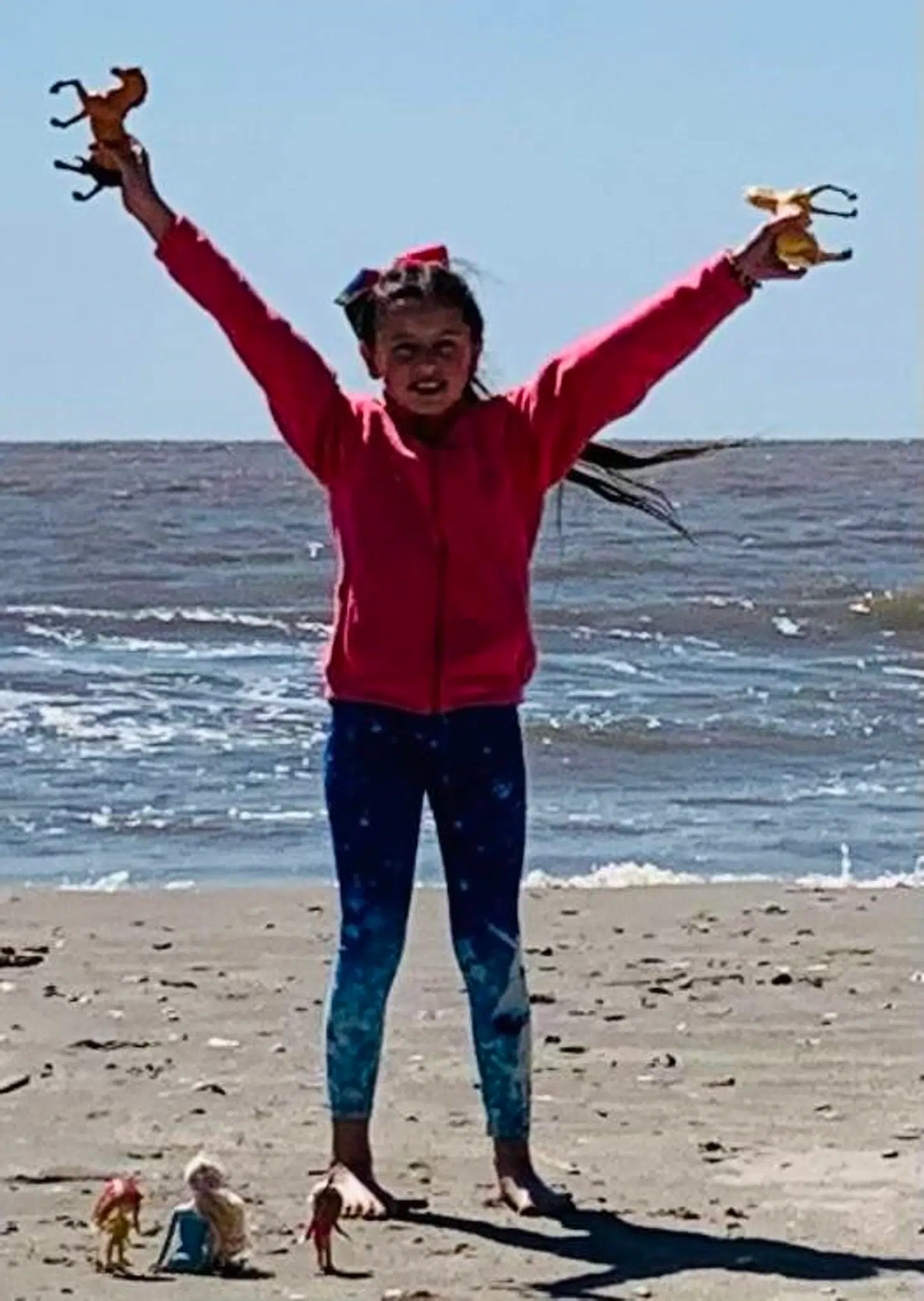 FBI har delt endnu et billede af den 11-årige Madalina, som ifølge politiet er meget glad for heste.