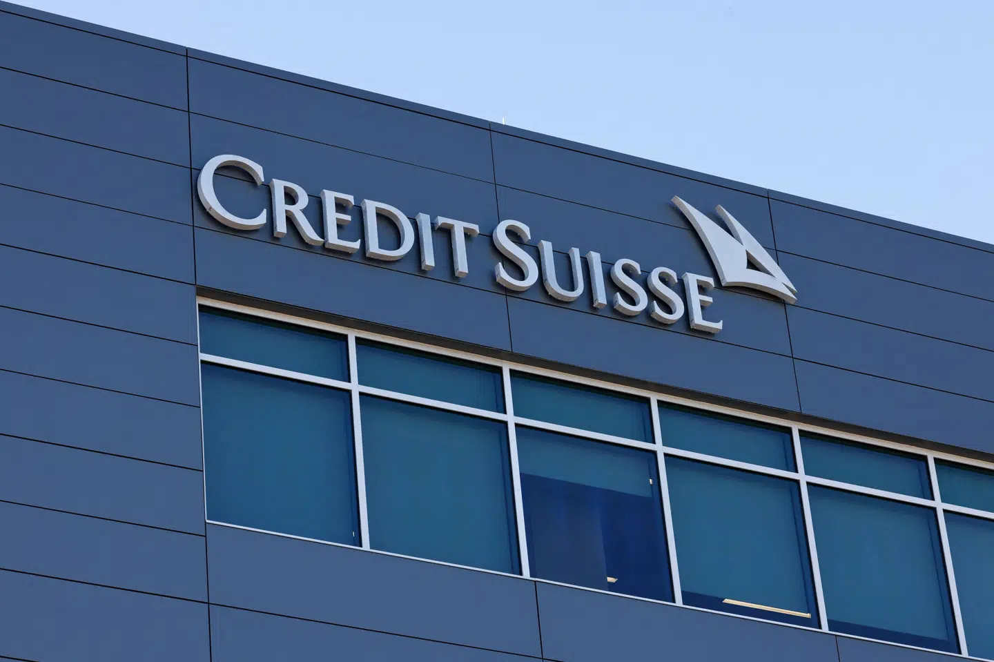Credit Suisse har oplyst, at kunder havde forladt banken og trukket 120 milliarder dollar med sig i sidste kvartal af sidste år. Det var starten på uro omkring banken. (Arkivfoto). Jonathan Drake/Reuters