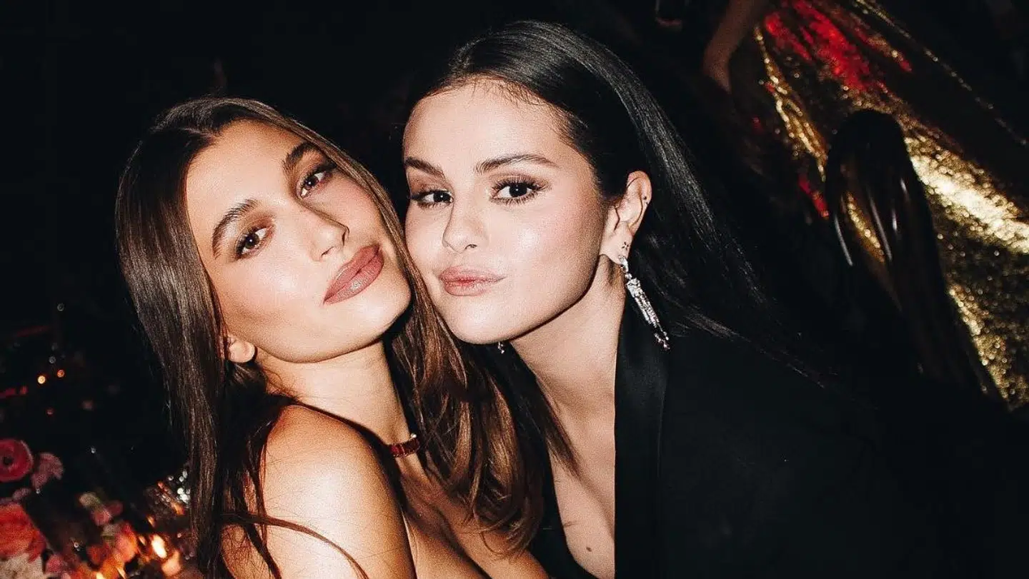Hailey Bieber og Selena Gomez. Foto: Instagram