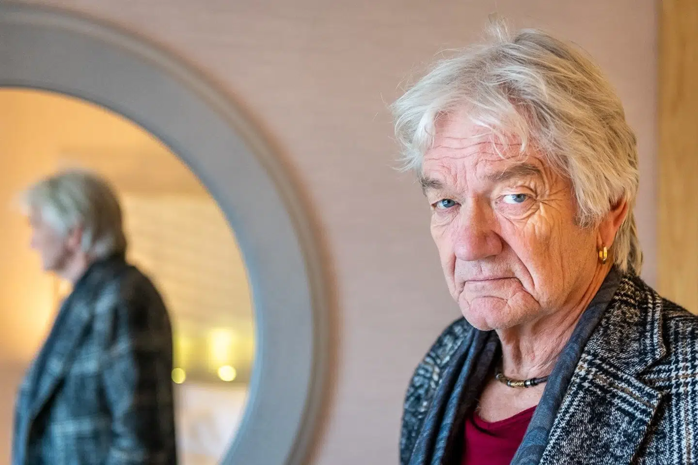 Gennem sit liv har Lars Lilholt spillet mere end 3000 koncerter, og han giver imellem 50 og 100 nye optrædener om året. - Jeg synes ikke, jeg har en karriere - jeg har et liv. Og det har drejet sig om musikken, lyder det fra Lars Lilholt. (PR-foto). Flemming Ege/PR-foto/Free