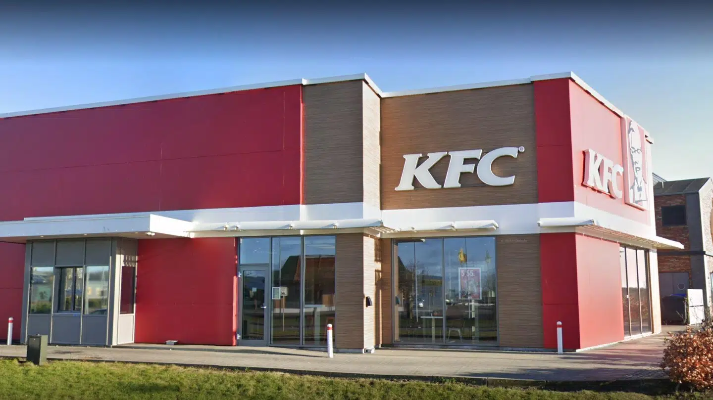 Kentucky Fried Chicken i Tilst ved Aarhus har fået en sur smiley og bøder på i alt 17.000 kroner. Foto: Google Street View
